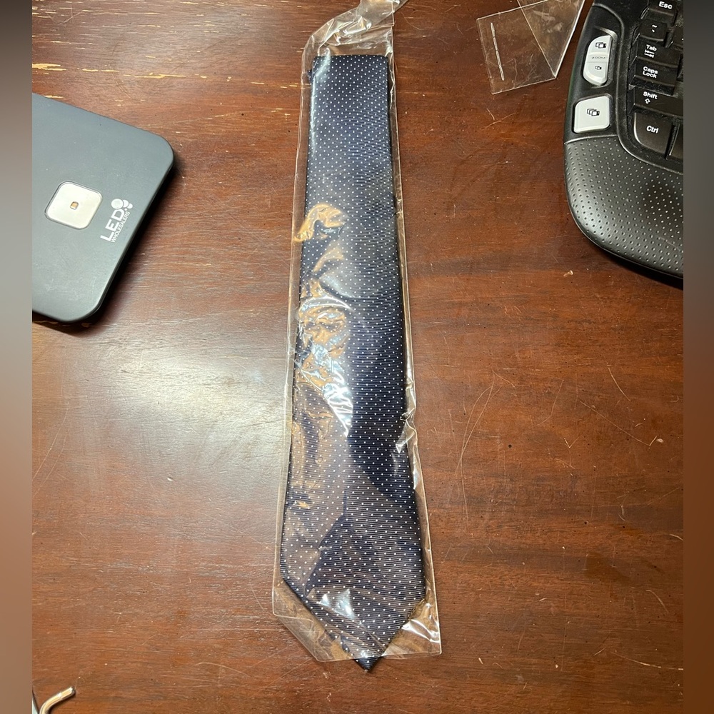 Navy blue polka dot tie (never worn)